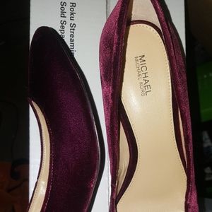 Burgundy MK sequin court heels